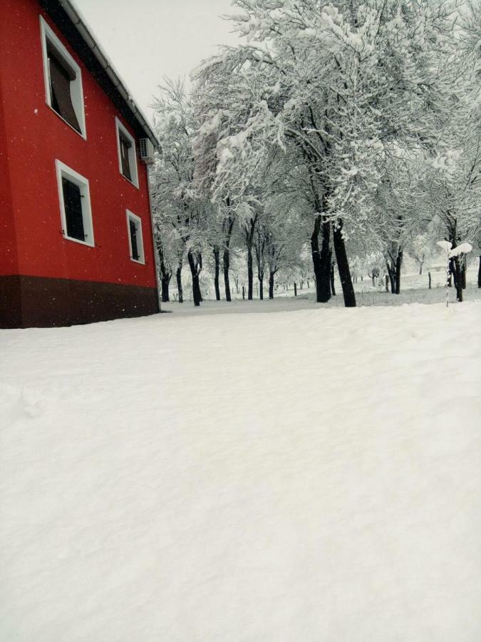 Holiday Home Modric Otočac Exterior foto
